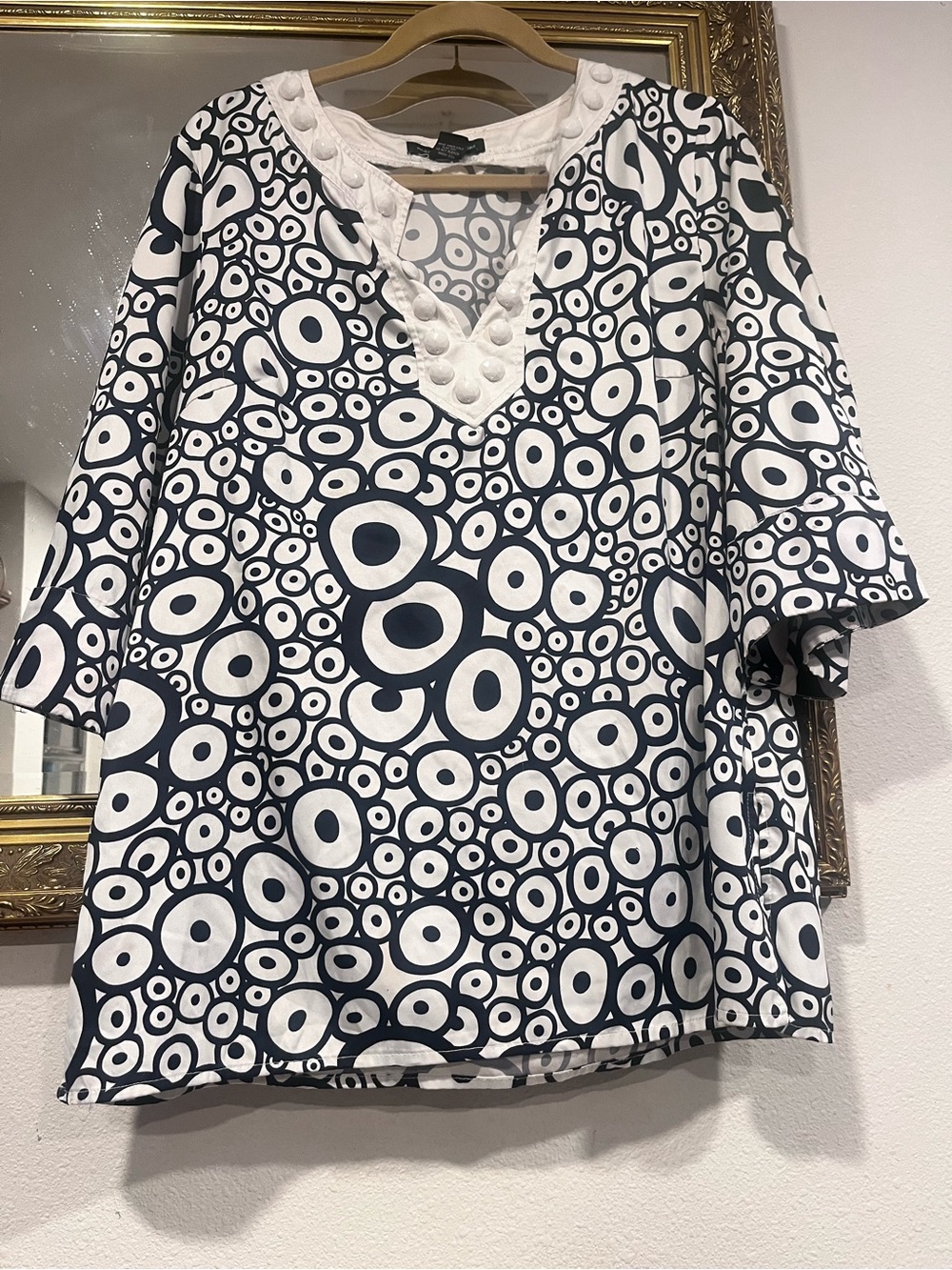 Black & White Circle-Print V-Neck Tunic Blouse size 14